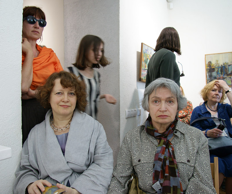 Лариса Любимова, Изабелла Белят