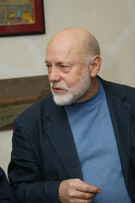 Анатолий Васильев