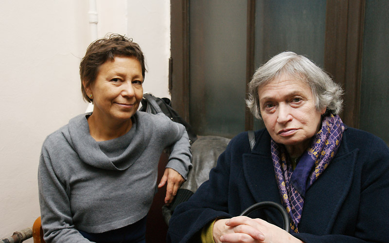 Елена Щелчкова, Изабелла Белят