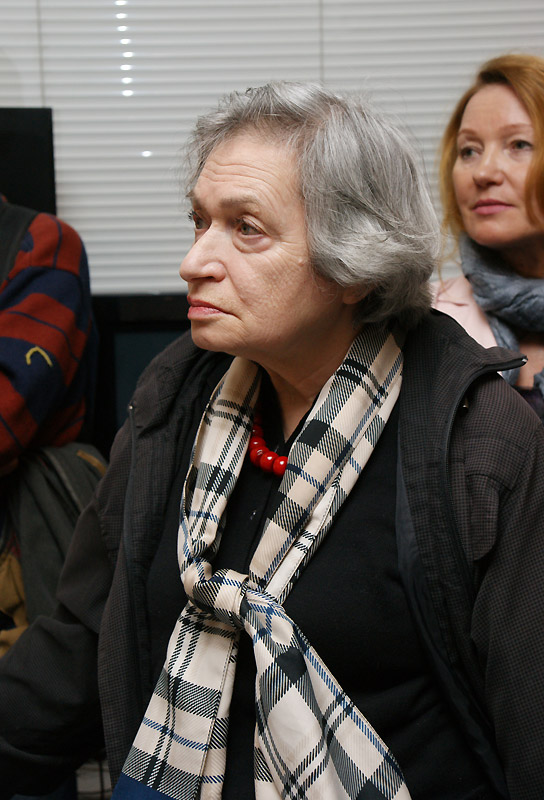 Изабелла Белят, Нина Кухарец