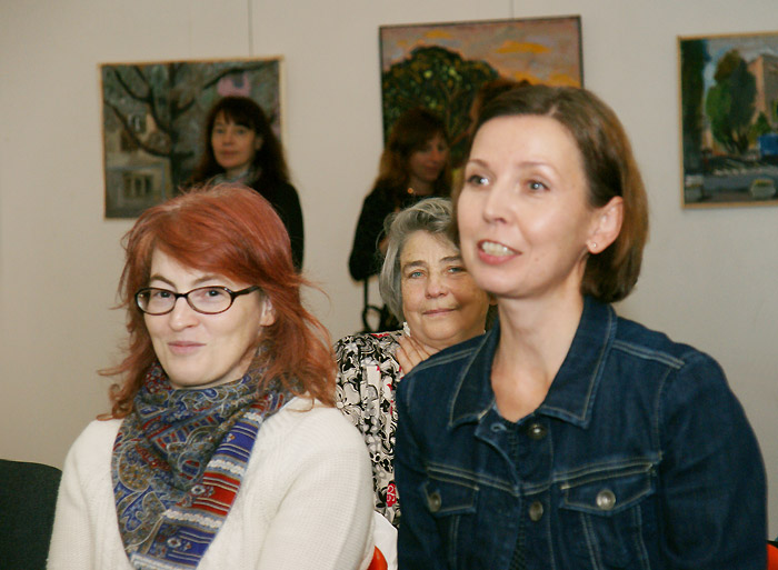 Анна Иконникова, Людмила Есакова