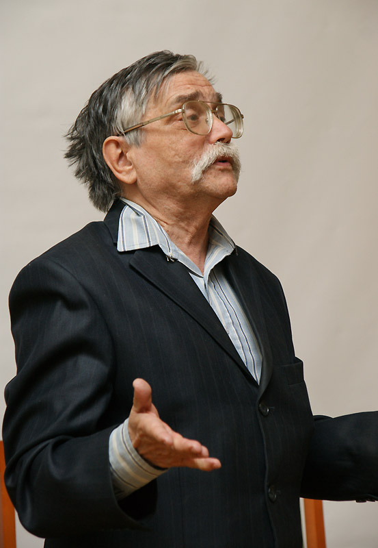Сергей Стратановский