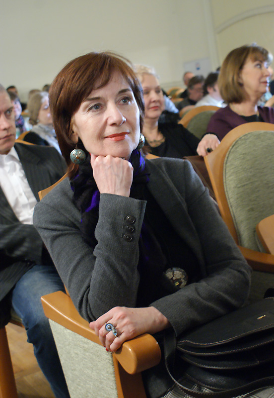 Елена Петрова