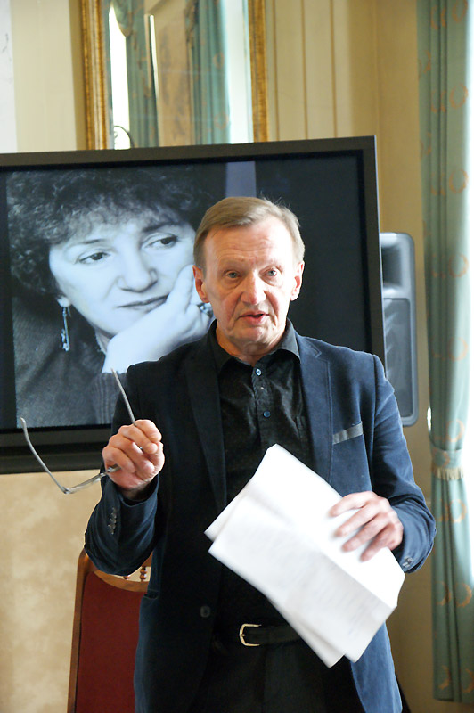 Владимир Костюшев