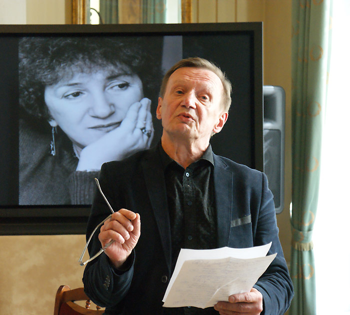 Владимир Костюшев