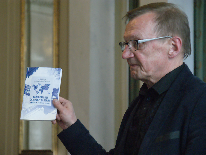 Владимир Костюшев