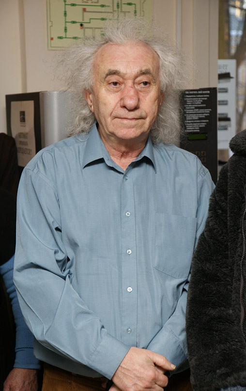 Анатолий Васильев