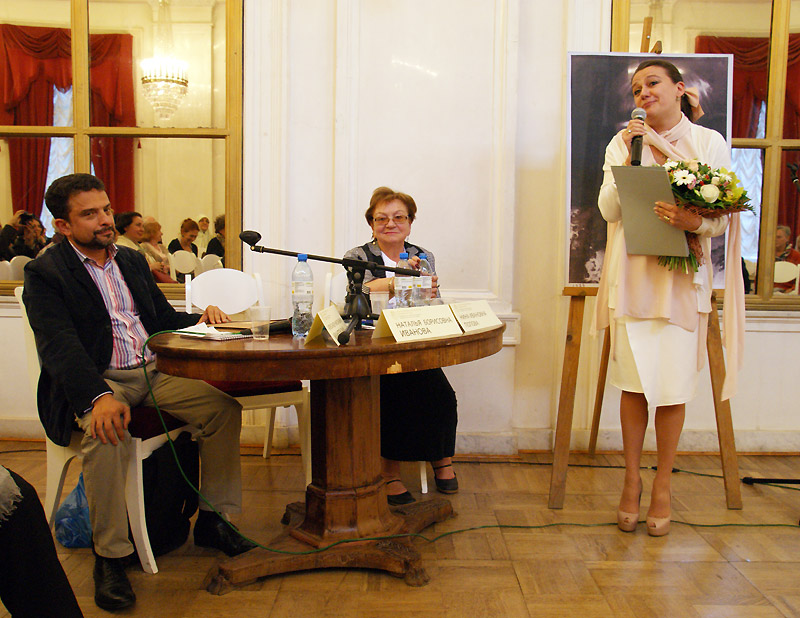 Александр Архангельский, Нина Ивановна Попова, Анастасия Мельникова