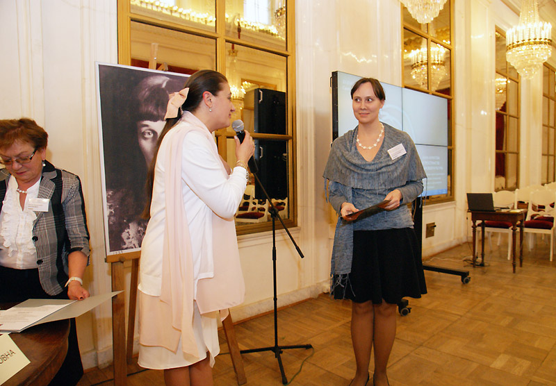 Анастасия Мельникова, Светлана Владимировна Прасолова