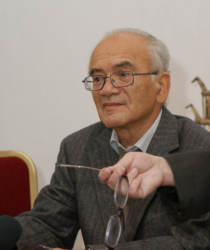 Александр Кушнер