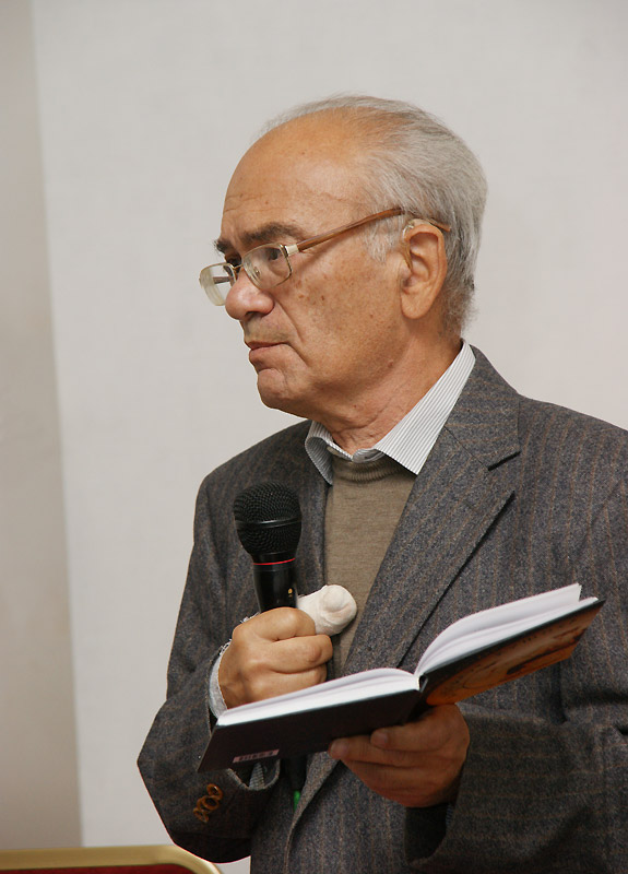 Александр Кушнер