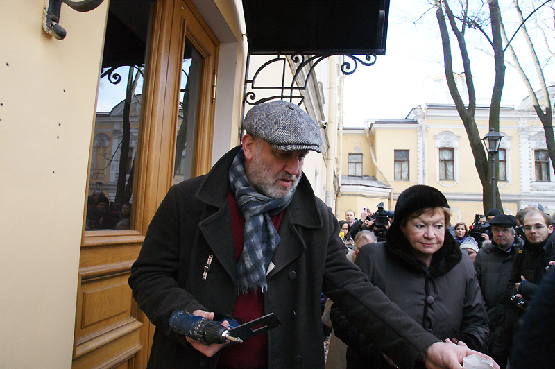 Сергей Пархоменко, Нина Ивановна Попова