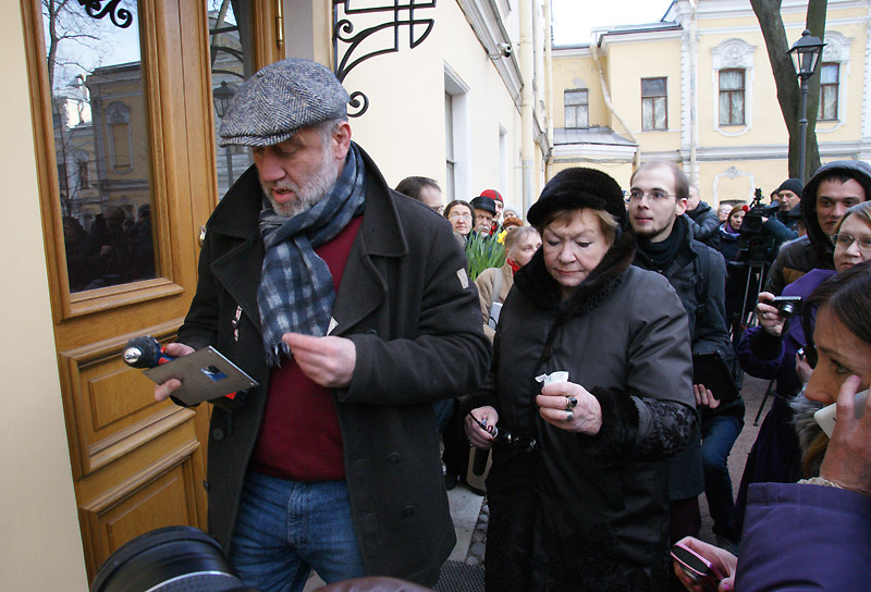 Сергей Пархоменко, Нина Ивановна Попова