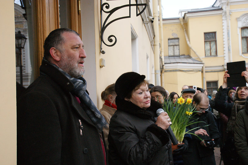Сергей Пархоменко, Нина Ивановна Попова