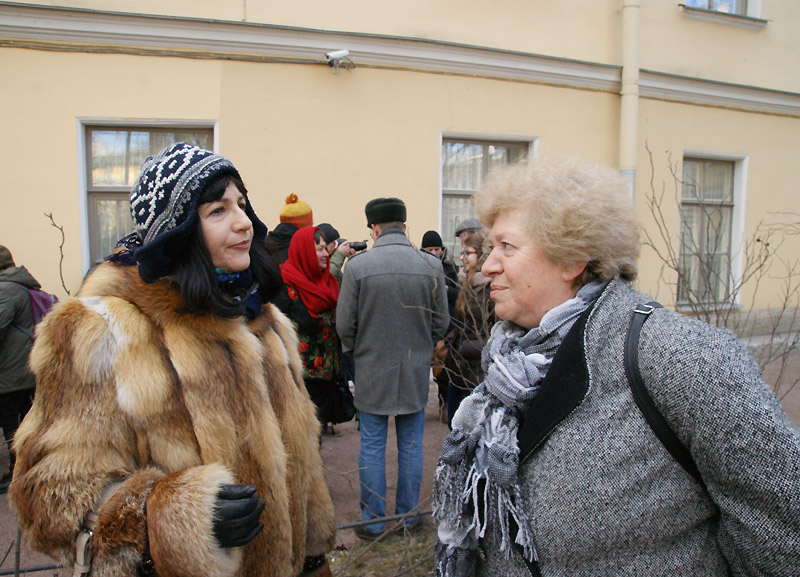 Евгения Литвинова, Ольга Старовойтова