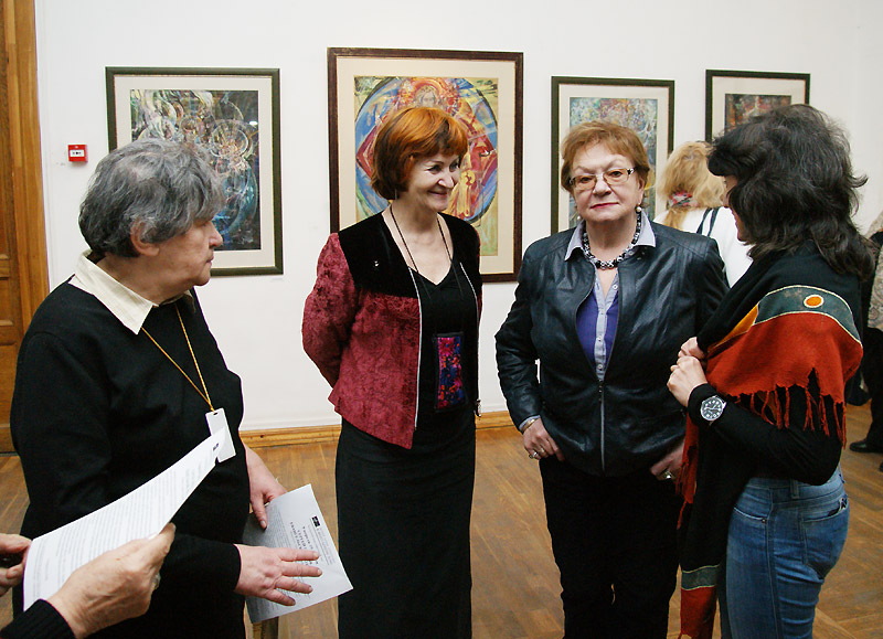 Исанна Лурье, Нина Ивановна Попова, Жанна Телевицкая
