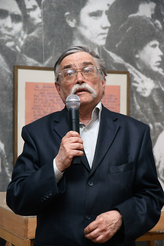 Сергей Стратановский