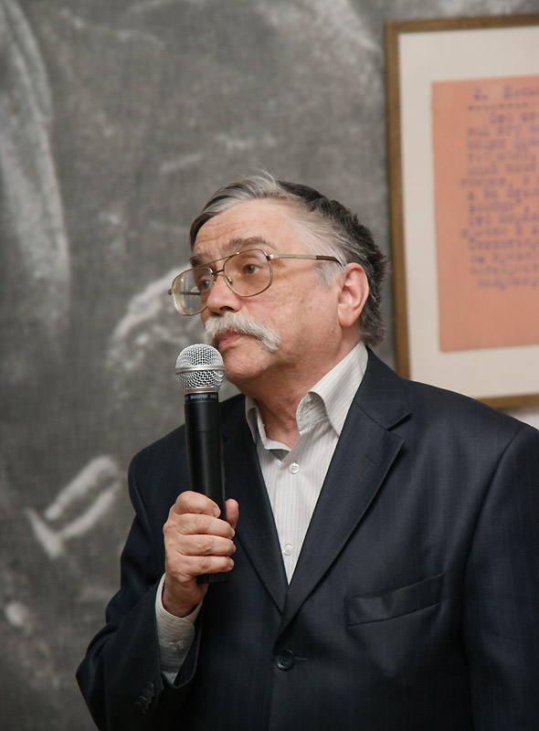 Сергей Стратановский