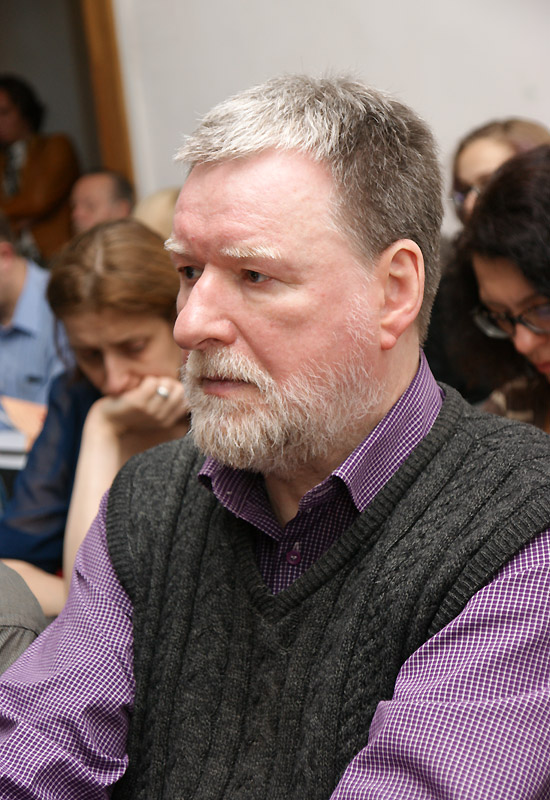 Геннадий Комаров