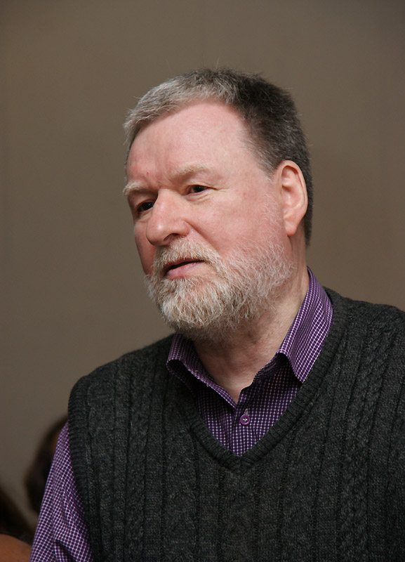 Геннадий Комаров