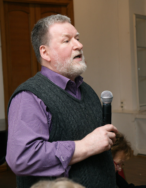 Геннадий Комаров