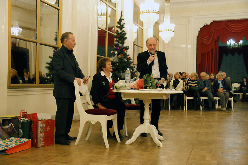 Яков Гордин, Нина Попова, Андрей Арьев