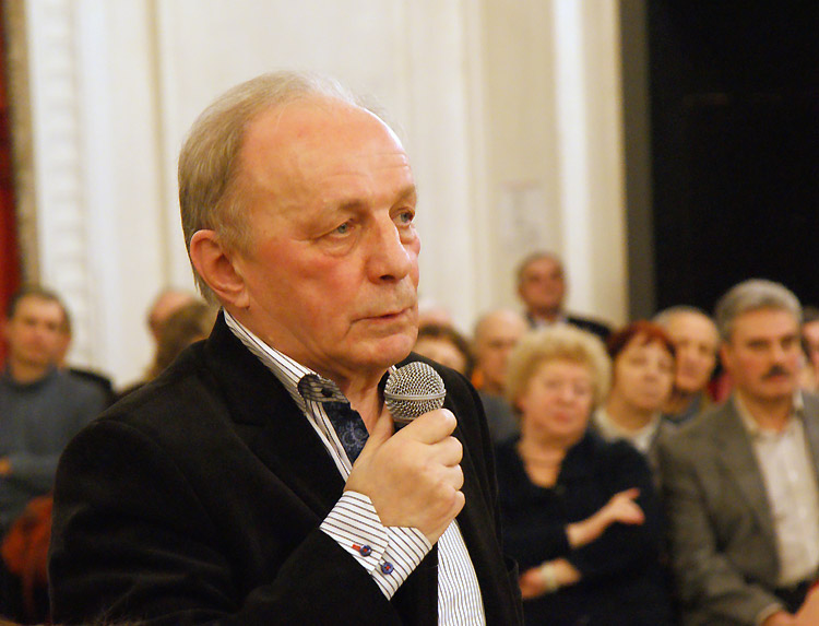 Андрей Арьев