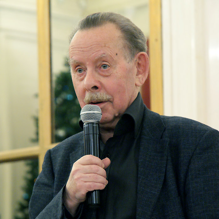 Яков Гордин