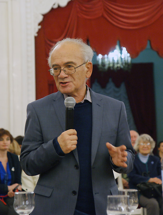 Александр Кушнер