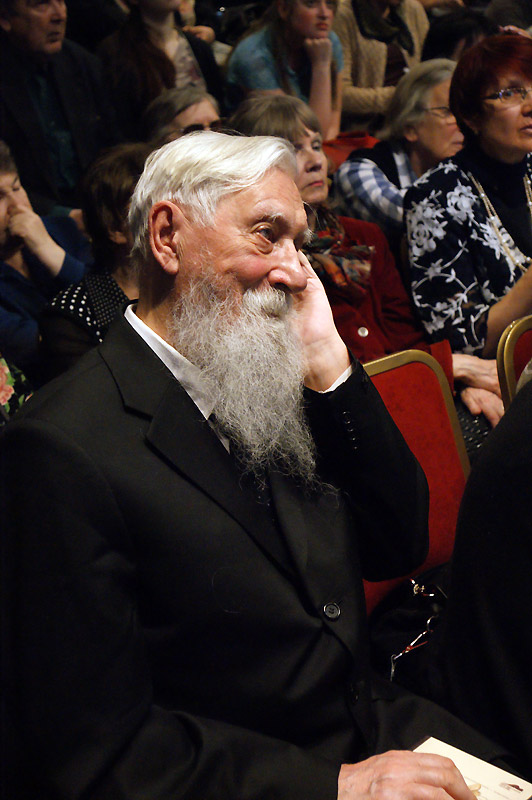 Юрий Симонов