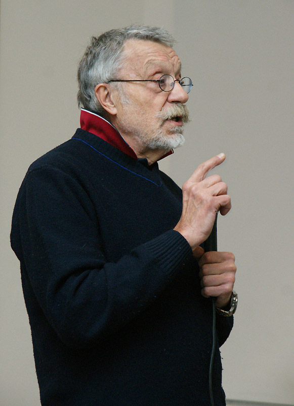 Юрий Рост