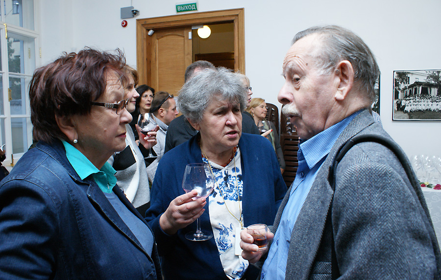 Нина Попова, Исанна Лурье, Яков Гордин