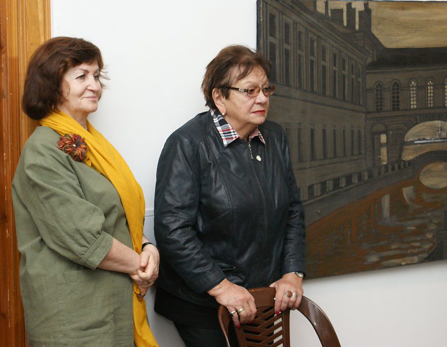 Нина Попова