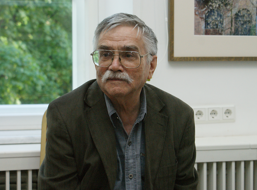 Сергей Стратановский