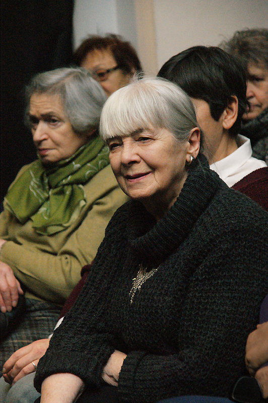 Изабелла Белят, Эра Коробова