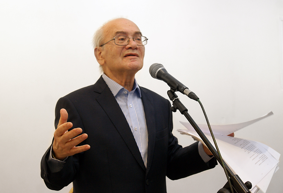 Александр Кушнер