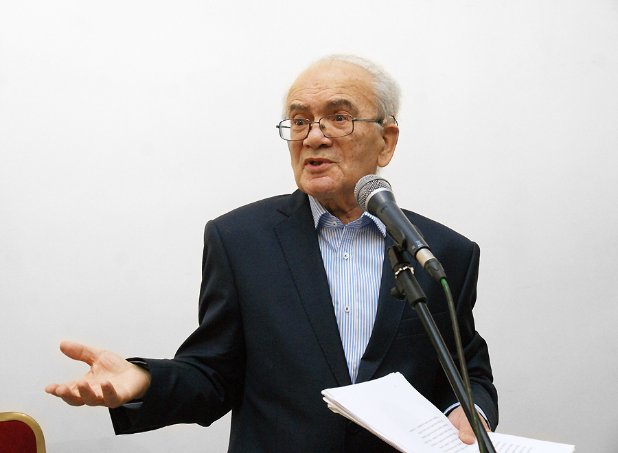 Александр Кушнер