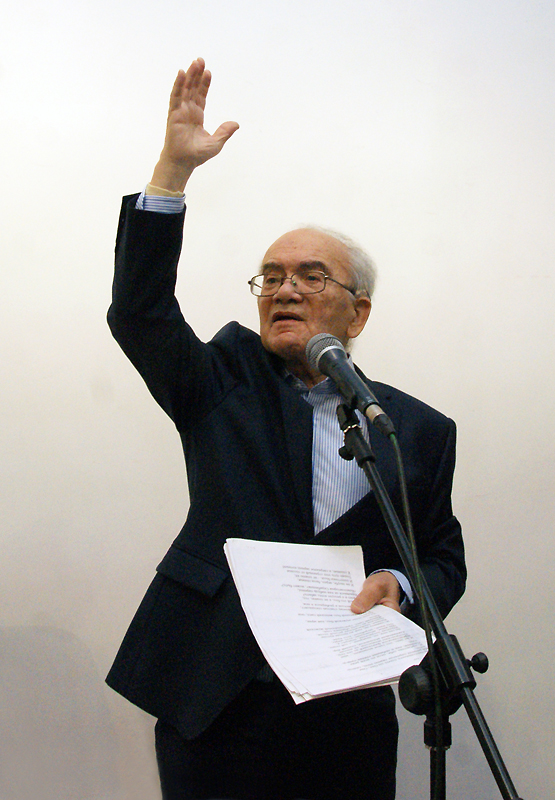Александр Кушнер