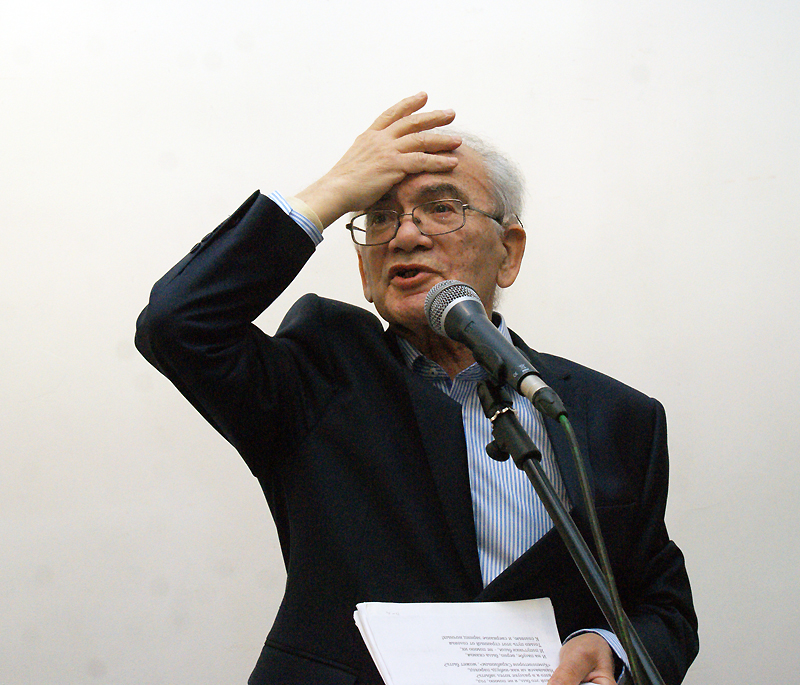 Александр Кушнер