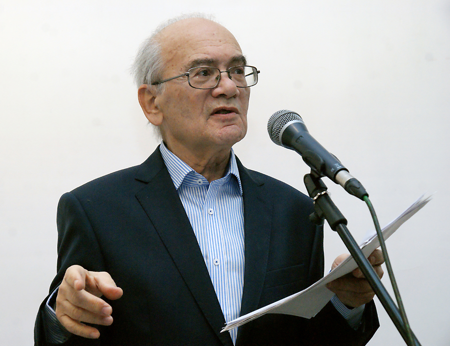 Александр Кушнер