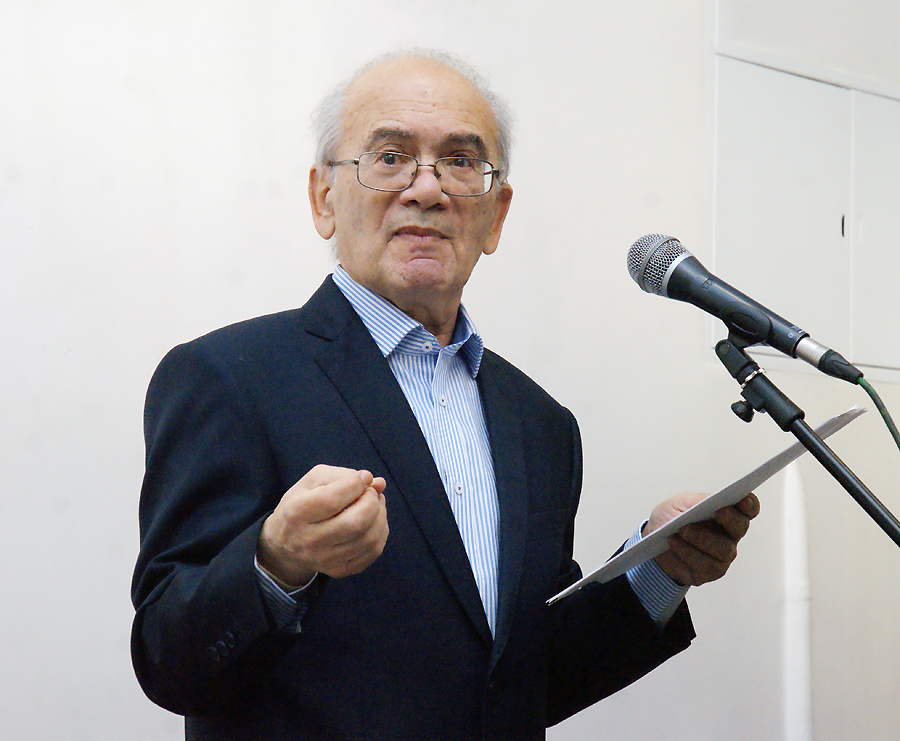 Александр Кушнер