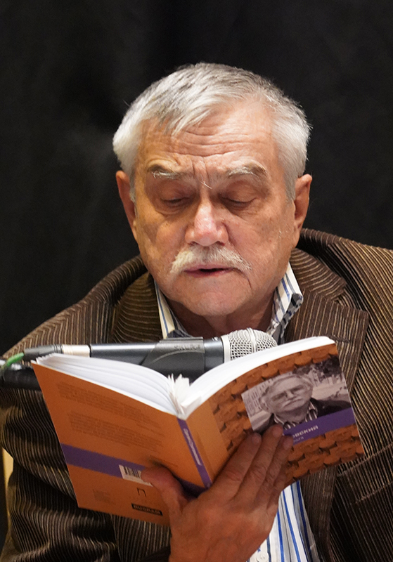 Сергей Стратановский
