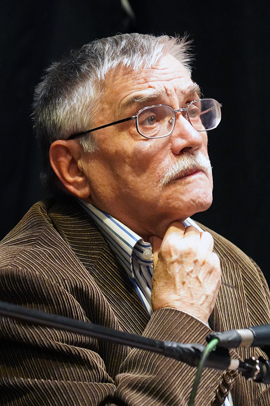 Сергей Стратановский