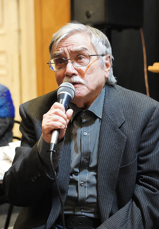 Сергей Стратановский