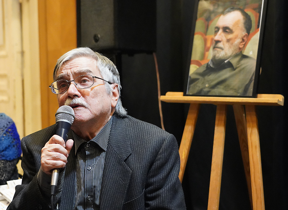 Сергей Стратановский