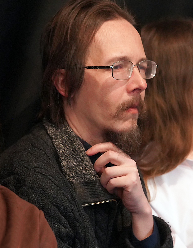 Илья Лапин