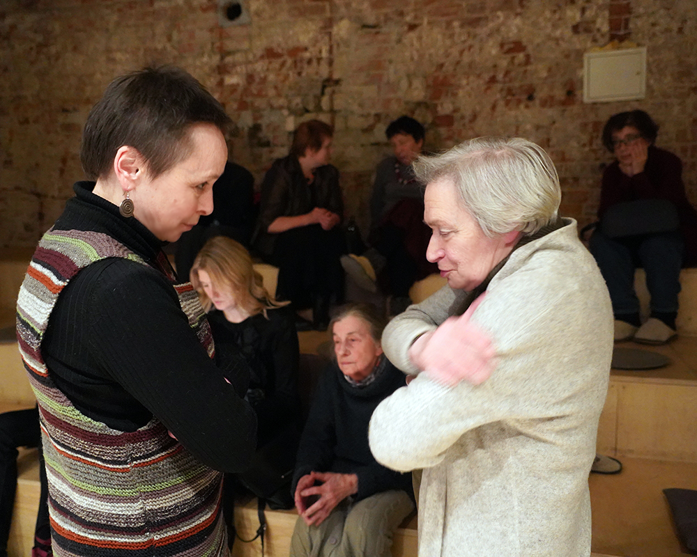 Юлия Линцбах, Изабелла Белят