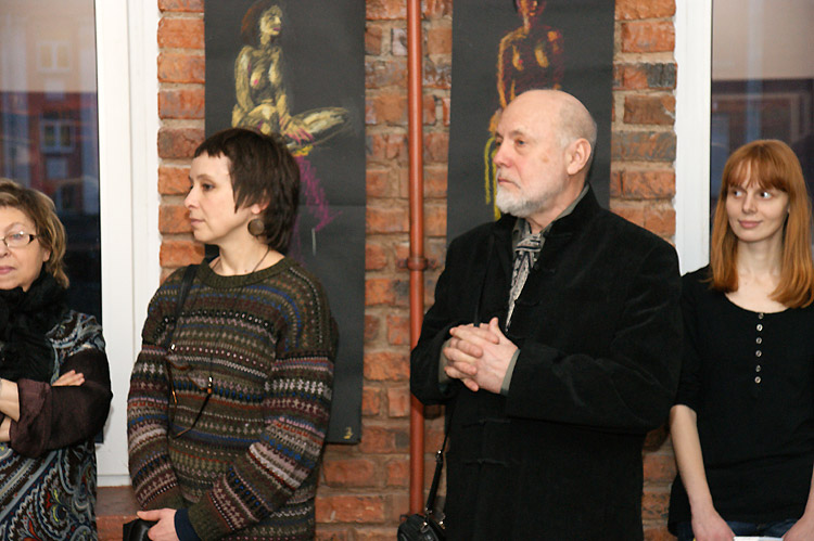 Юлия Линцбах, Анатолий Васильев