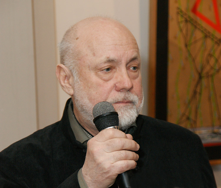 Анатолий Васильев
