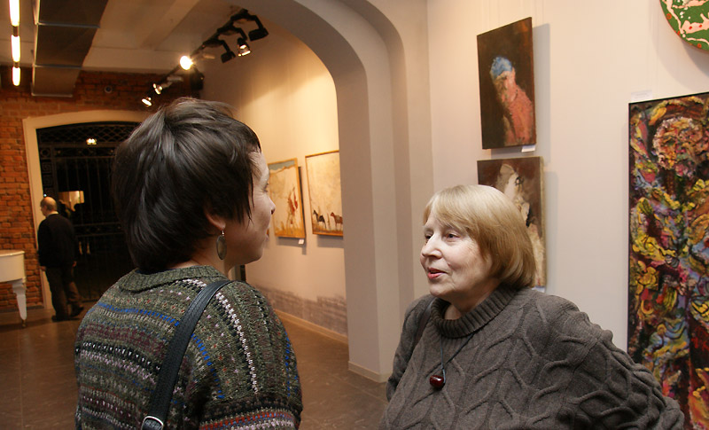 Юлия Линцбах, Ирина Паршикова